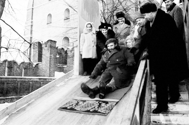 XX век представляет