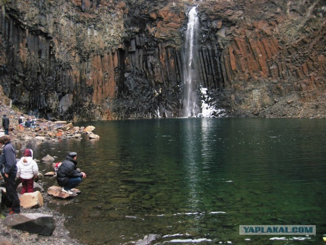 Норильск, район Талнах, водопад Красные камни