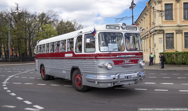 Хроника падения: что стало с легендарным Икарусом и какие автобусы сейчас выпускает завод