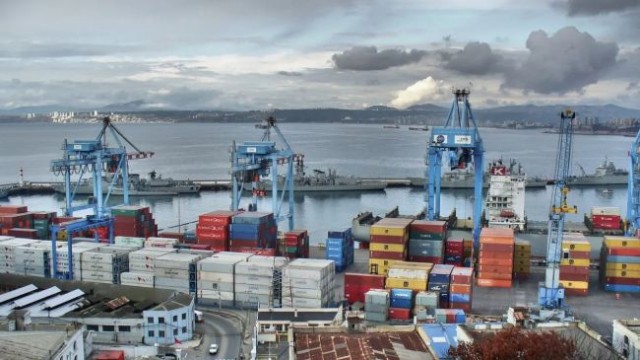 Суд постановил национализировать Мурманский морской рыбный порт