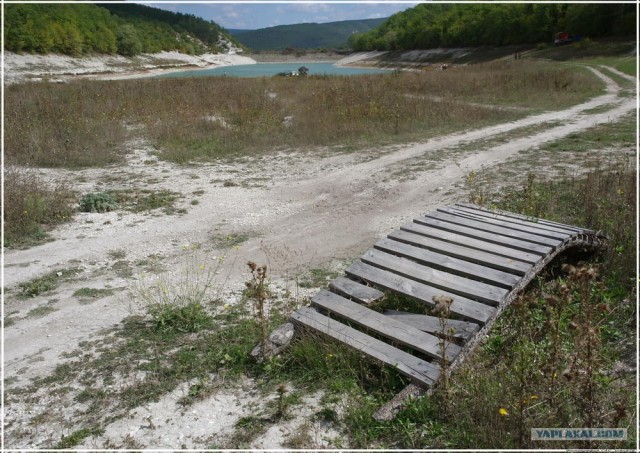 Крым. Новоульяновка. Водохранилище.