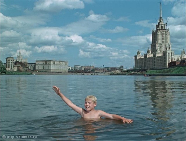 Как купались в Москве-реке