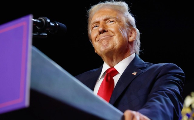 Дональд Трамп погнал в очередной раз и решил объявить 8 мая в США Днем Победы во Второй мировой войне.