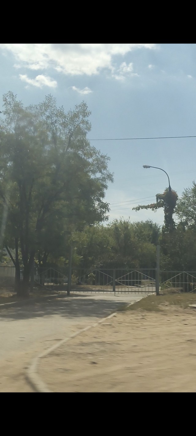 Школа там