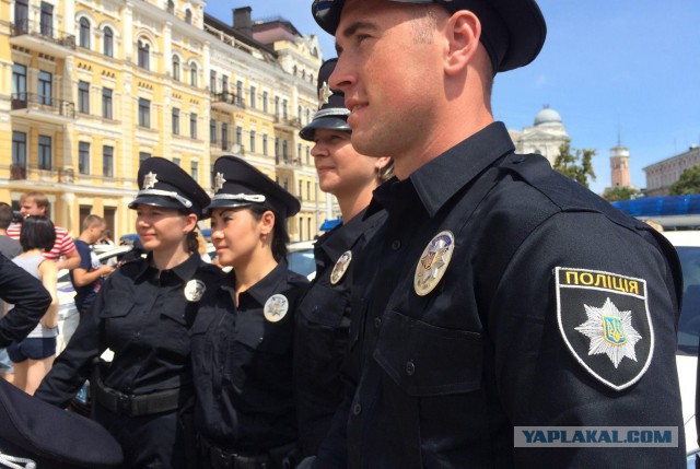 Ukraine - new police Ukraine - new police uniform, new cop. Serge Flickr