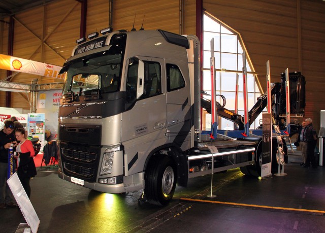Volvo Trucks: капотные и бескапотные