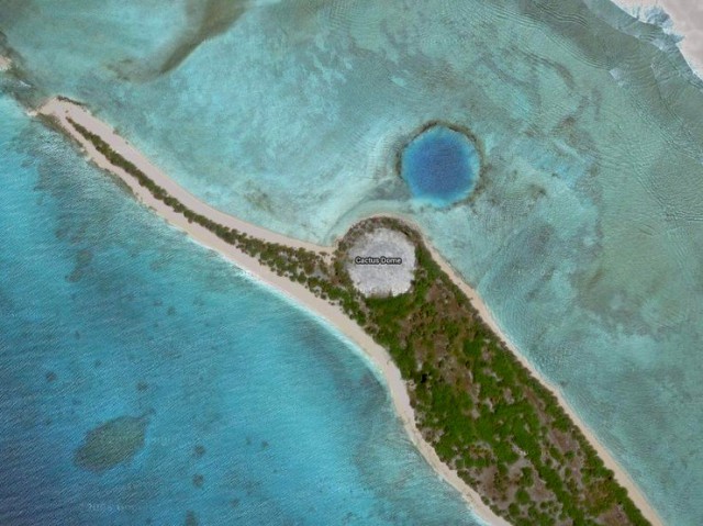 Бетонный купол "Кактус" на Маршалловых островах