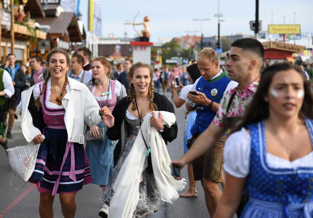 Фотоподборка с крупнейшего пивного фестиваля Октоберфест в Германии