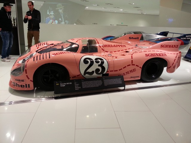 70 лет Porsche. Красивых автофото пост