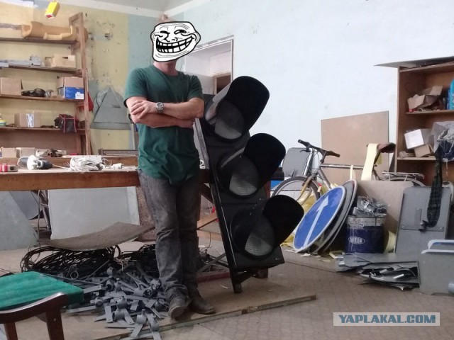 Покажем фотографию с рабочего места?