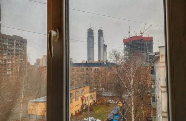 Каково было жить у подножья "Москва-Сити" в старых пятиэтажках? Большой фоторепортаж из расселенных домов!