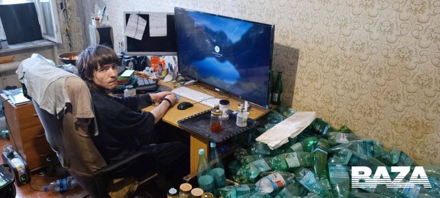 В Рязанской области за призывы к свержению власти задержали мужчину, который устроил из своей квартиры мусорку