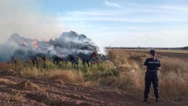 В Сморгонском районе из-за детской игры со спичками сгорело 450 т соломы