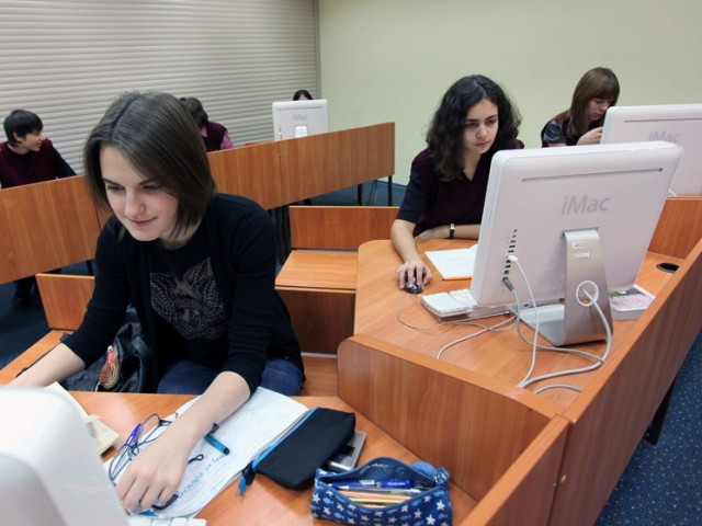 Франция ввела налог на интернет-трафик