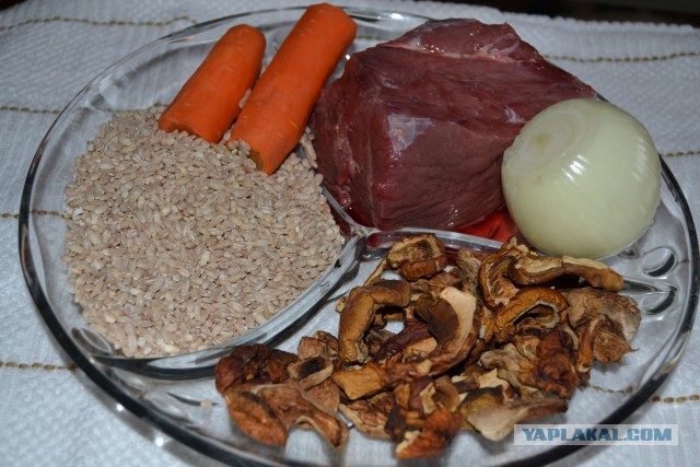 Перловка с мясом и грибами