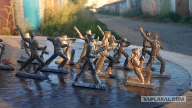 Старые игрушки