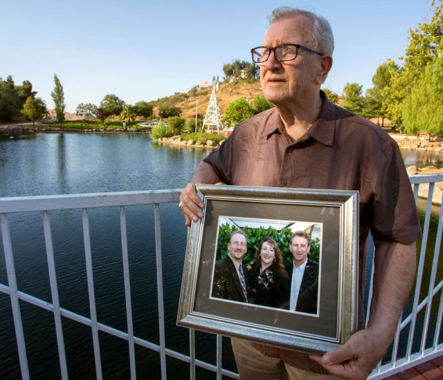82-летний отец похоронил своего сына, но через 11 дней от него раздался звонок