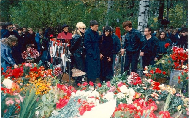 Поездка Виктора Цоя и Юрия Каспаряна в США к Джоанне Стингрей. 1989 год