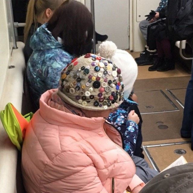 Свежая подборка модников из российского метро 25.10.22