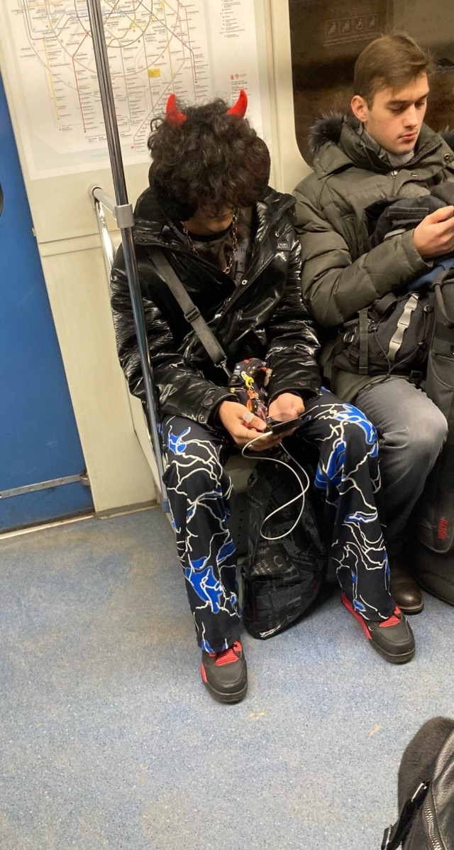 Модники из российского метрополитена