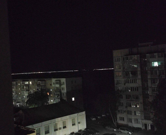 Движение на Крымском мосту остановили из-за ЧП