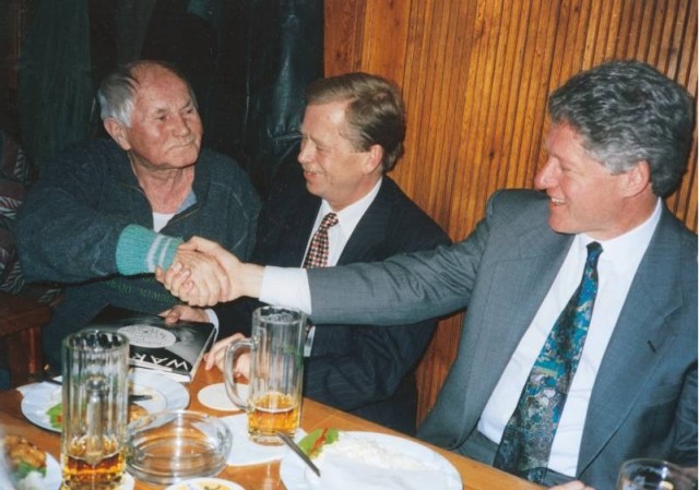 Джордж вашингтон (1732-1799). 47-ой президент сша. ). Президенты сша с 2000 года. Байден официальный портрет 2021.