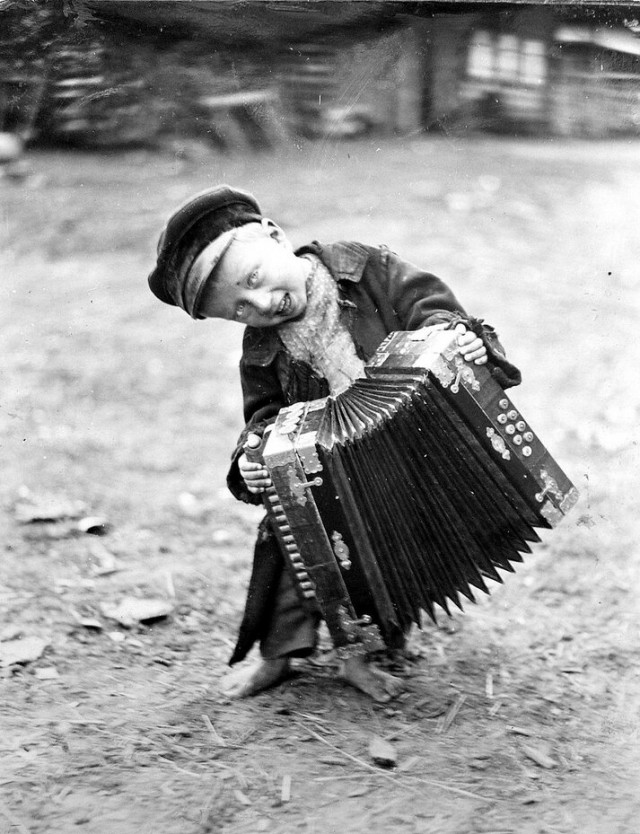 Российская империя в фотографиях. Детство.