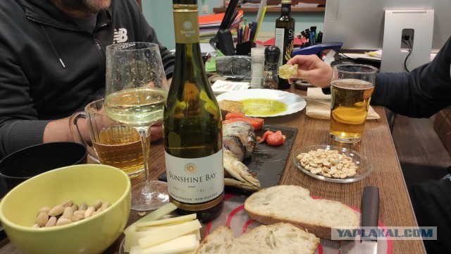 Пятница...Вечерело...