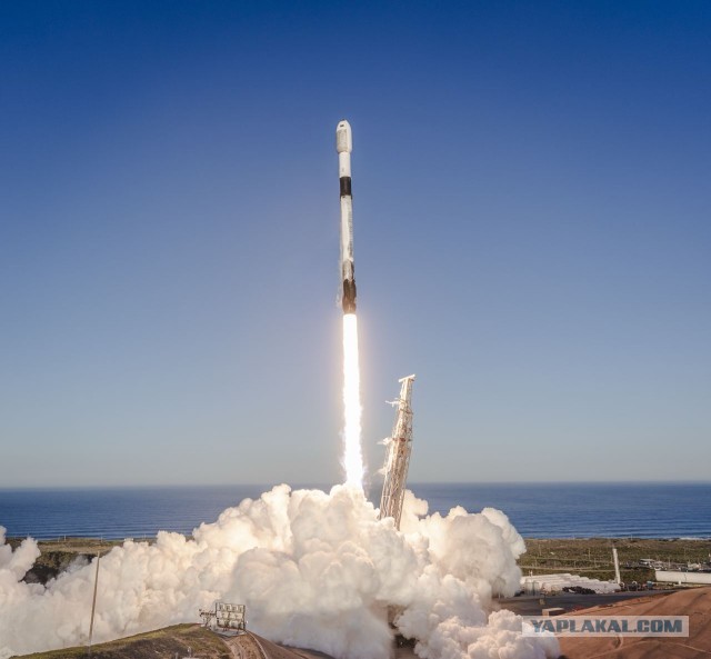 SpaceX временно приостанавливает запуски Falcon 9.