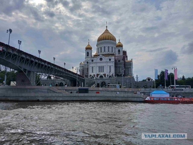 Шляюсь по  Москве