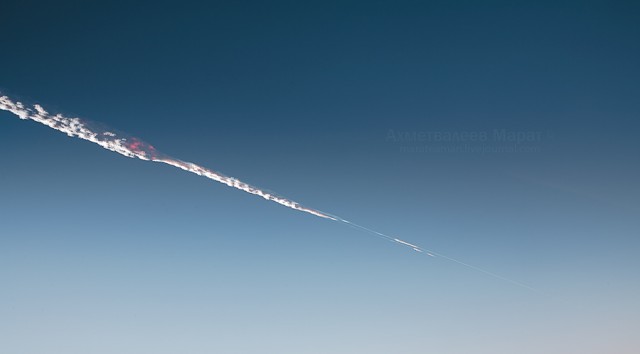 Взрыв метеорита в небе над Челябинском (проф фото)