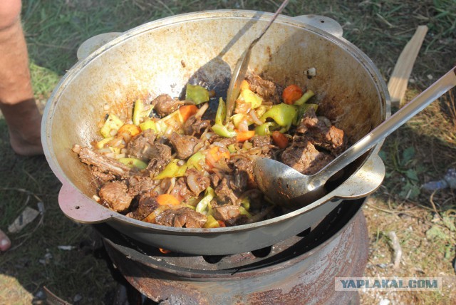 Простецкая печь для казанка