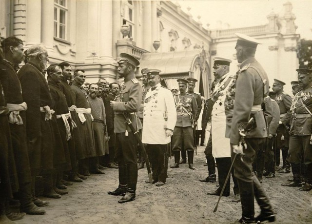 История в фотографиях