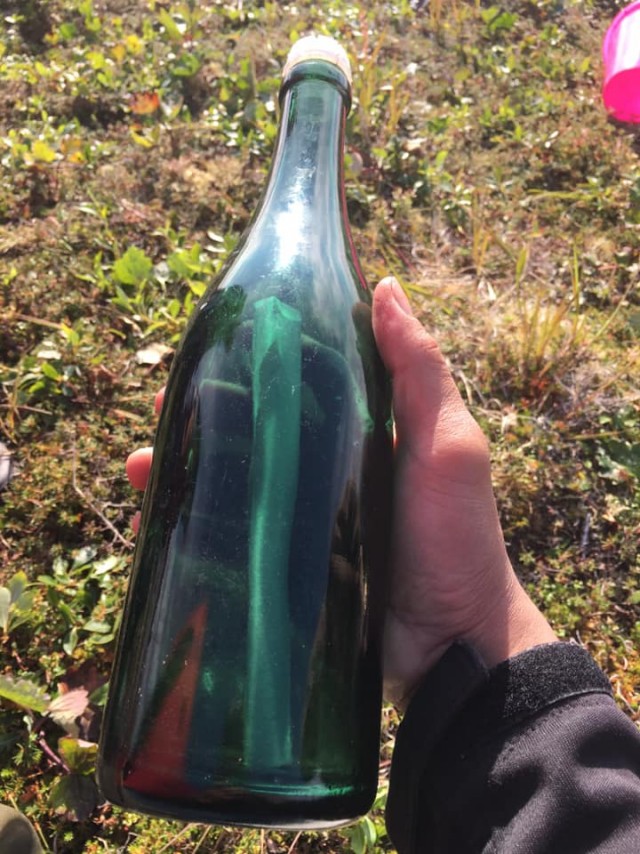 На Аляске нашли бутылку с посланием полувековой давности