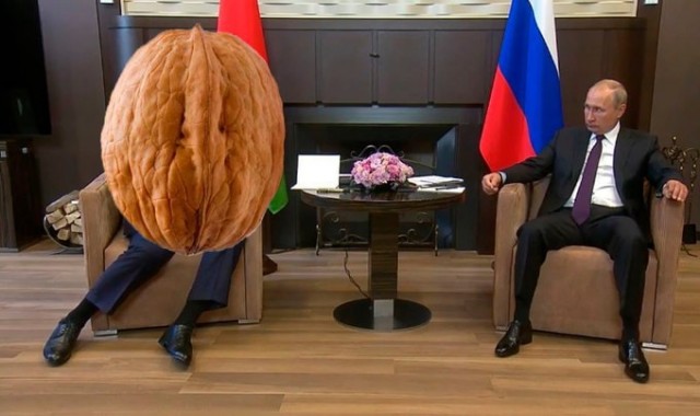 Лу и Пу: кадры со встречи Путина и Лукашенко растащили на мемы и фотожабы