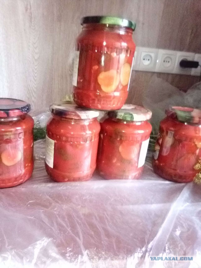 Огурцы в томатной пасте