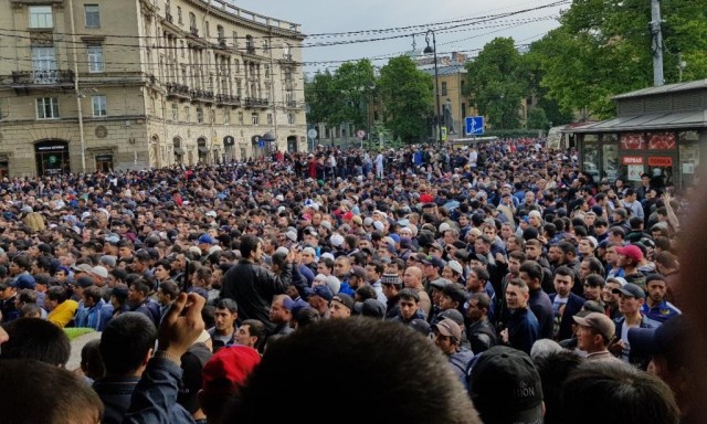 А зачем простым гражданам мобилизироваться ?