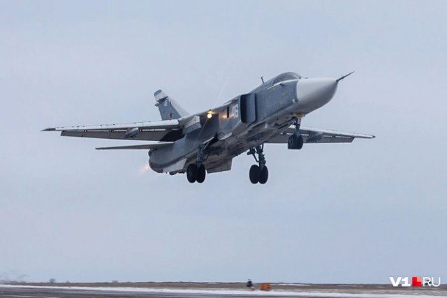 Под Волгоградом разбился военный самолет, судьба пилотов неизвестна