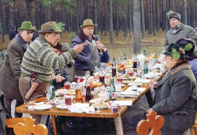 Пистолет и кобура. Оружейной красоты пост.