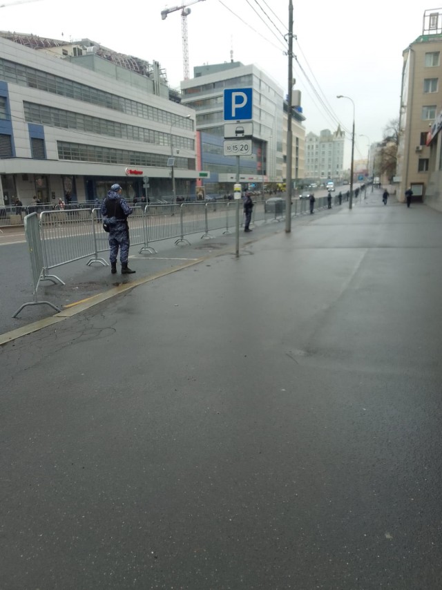 На юго-востоке Москвы задержали убийцу байкера Шахина Аббасова — его везут в СК на допрос