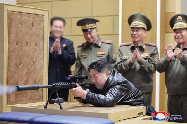 Ким Чен Ын взялся за оружие