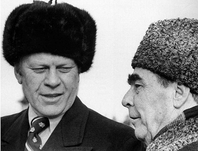 Кто, кто?! Ильич в пальто!