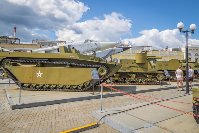 Крупнейший технический музей России в провинциальном городке. Часть 3. Военная техника