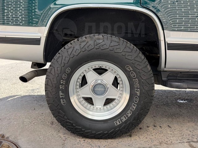 Продается Chevrolet Tahoe 1997 года с пробегом 168 тысяч км в хорошем состоянии. Цена раритета - 2,5 млн рублей