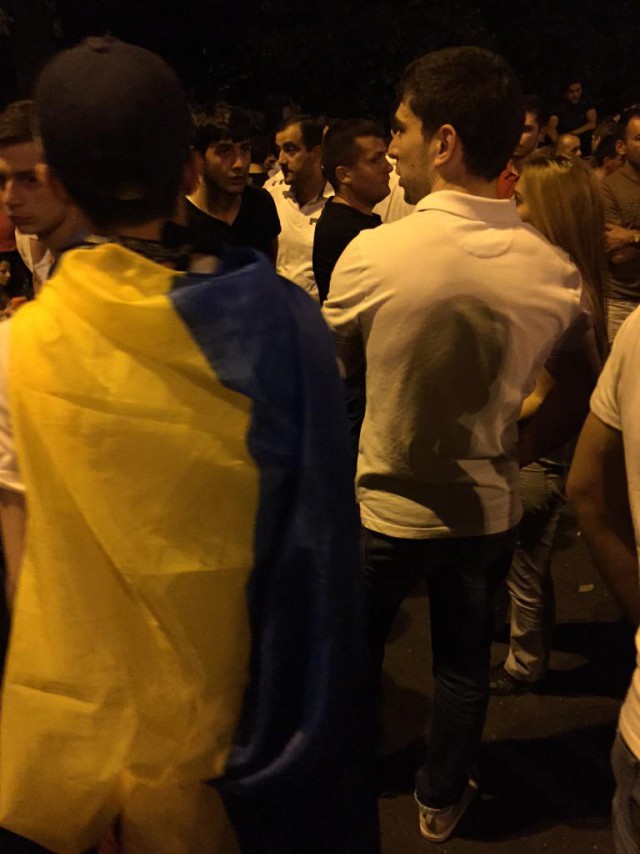 Тем временем в Ереване