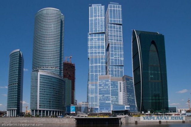 Время остановилось: во что превратился моторный завод в Волгограде