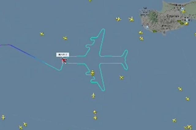 Боинг 747-458 Израильских авиалиний, рисует сейчас самолёт на flightradar24.