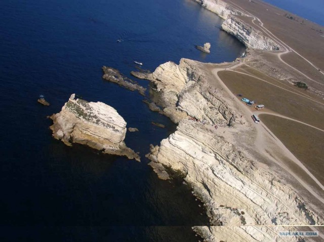 Мыс Тарханкут - самая западная точка Крыма.