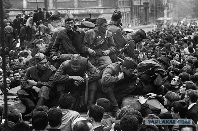 Как в 1968г. в Словакии издевались над русской женой местного офицера