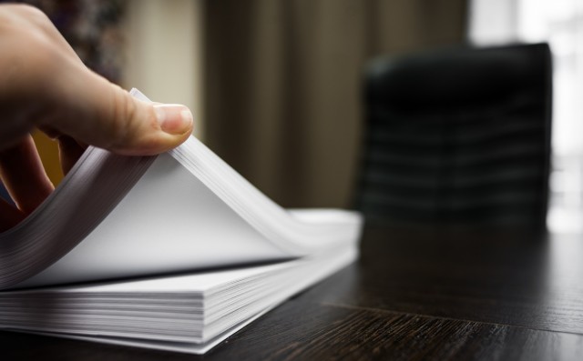 Россиянка украла из офиса бумагу на 24 миллиона рублей и купила себе квартиру